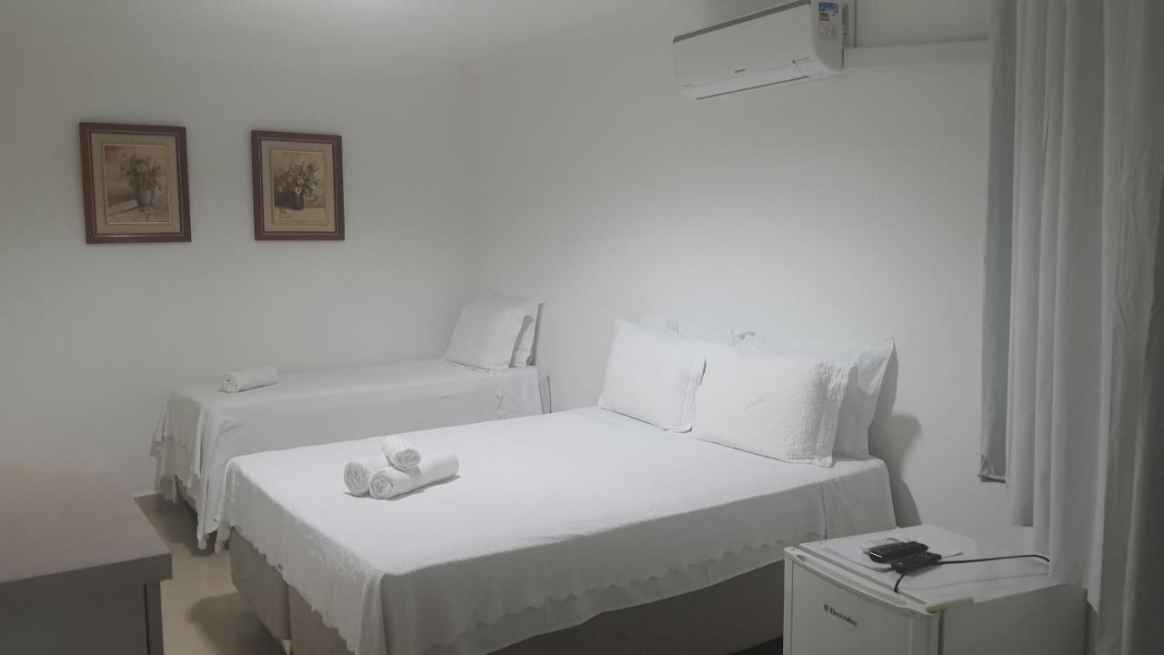 Pousada Suites Do Lago Capitólio Extérieur photo